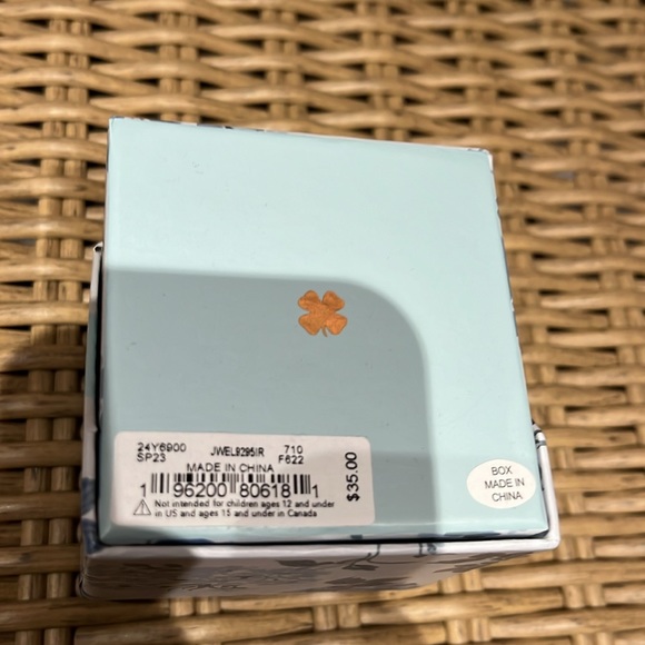 Last Chance! 🚨Lucky Brand Earrings with Gift Box 🎁 - Picture 4 of 4